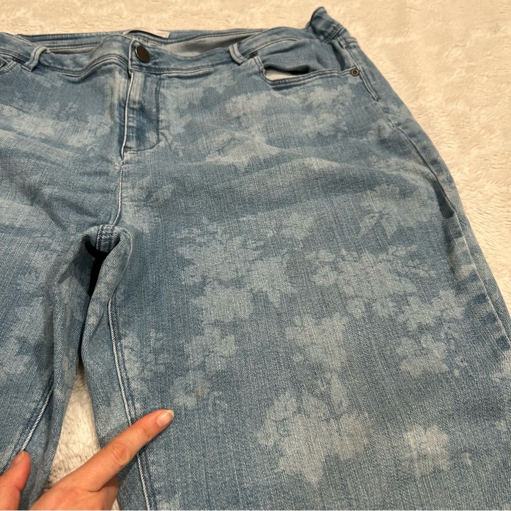 J. Jill Denim - Authentic Fit Slim Ankle Light-wash Jeans Floral Design 18 - Picture 12 of 12